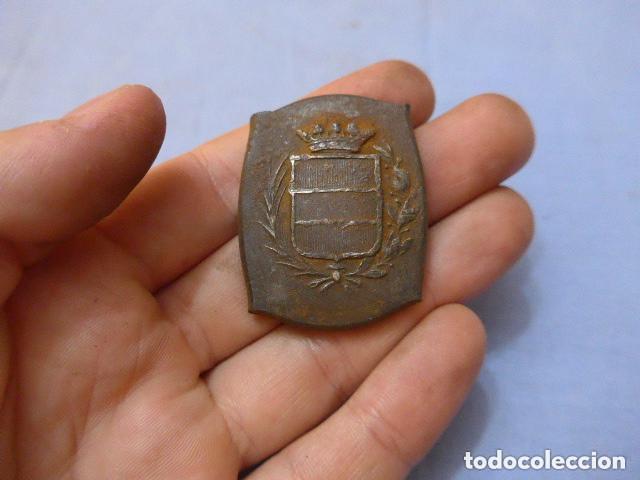 Militaria: Antiguo troquel de insignia o emblema de policia de valls, de castells, original.