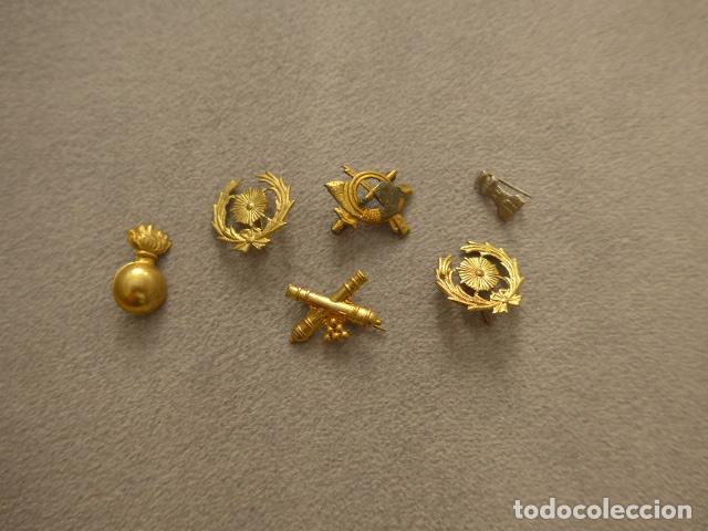 Militaria: Lote de 6 antiguas insignias en tama&ntilde;o peque&ntilde;o, Republica y Guerra civil.