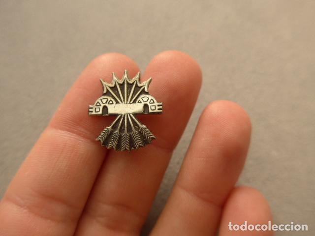 Militaria: Antigua insignia o emblema original de Falange, guerra civil