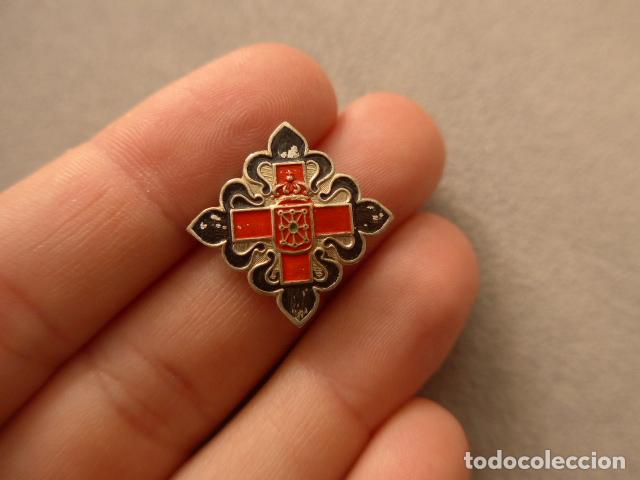Militaria: Antigua insignia de las Brigadas Navarras, original, Guerra civil