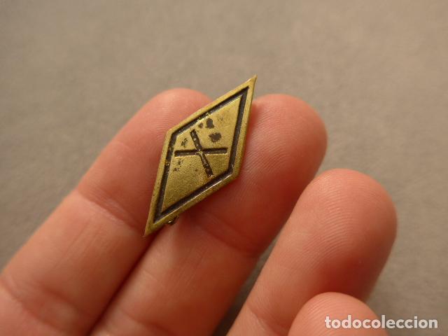Militaria: Antigua insignia de Defensa Quimica, original. Guerra civil