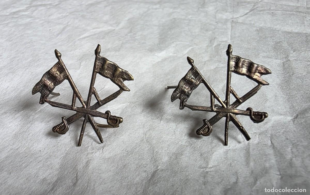 Militaria: Pareja de insignias de cuello, Caballer&iacute;a