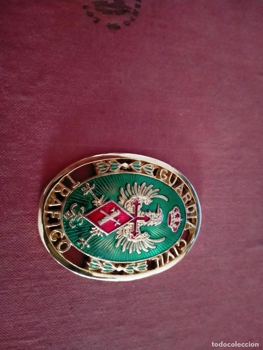 Militaria: enblema de guardia civil trafico