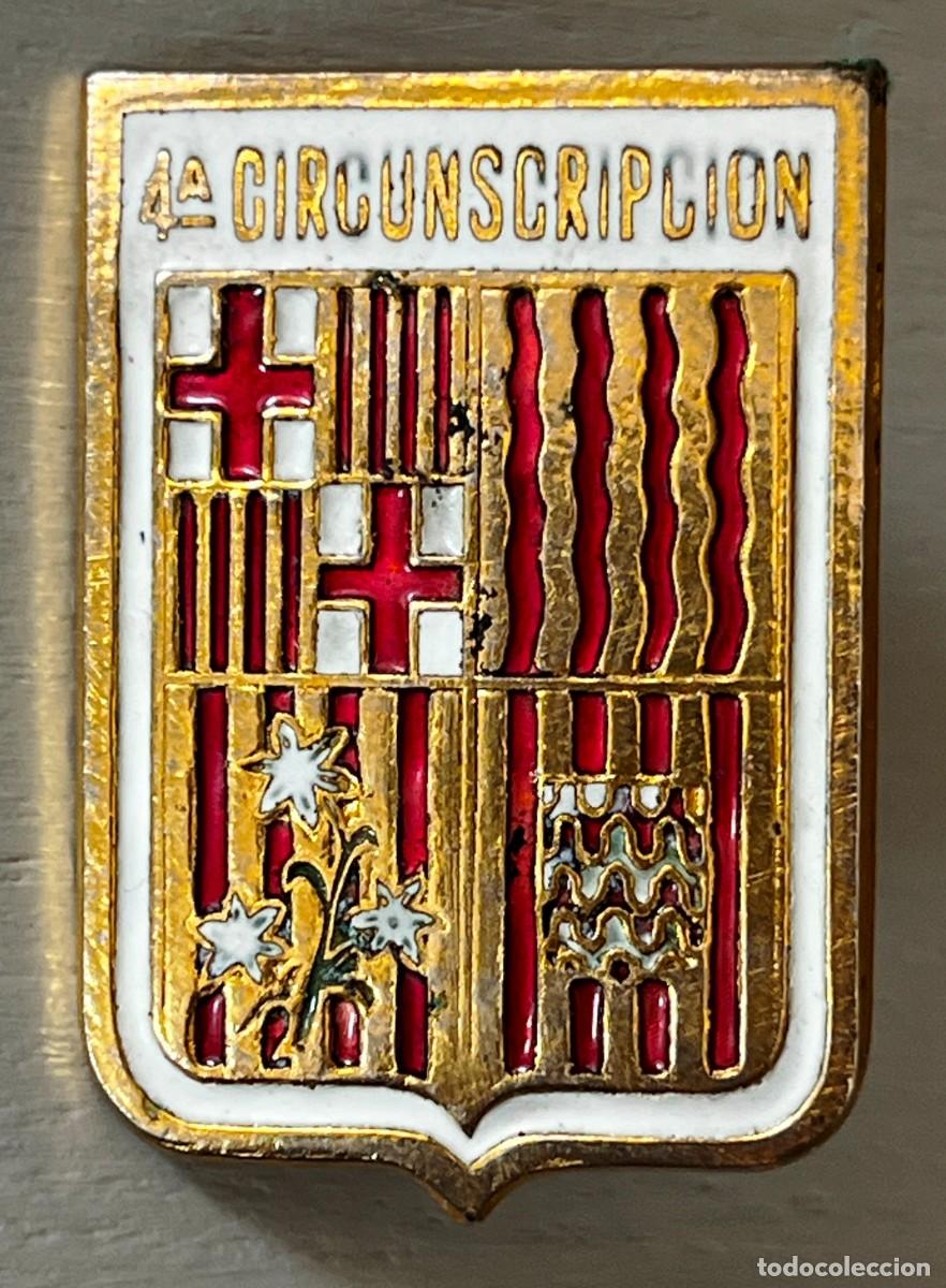 Militaria: Insignia para pepito de la 4&ordf; Circunscripci&oacute;n Espa&ntilde;a, Policia Armada o Nacional, mide 4,1 x 3 cms.