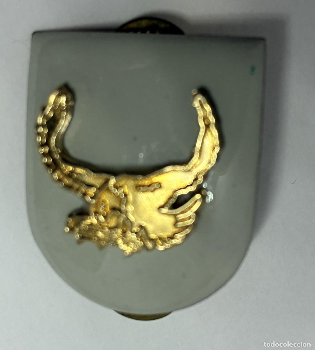 Militaria: PINS DISTINTIVO DE LA GUARDIA CIVIL TEBYL ESMALTADO Y DORADO
