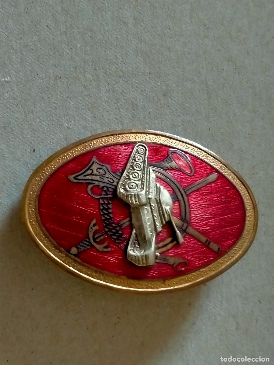 Militaria: militar enblemas tanques