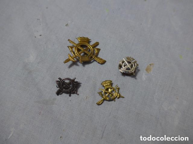 Militaria: Antiguas 4 insignias de infanteria distintas, republicana y franquistas. Guerra civil.