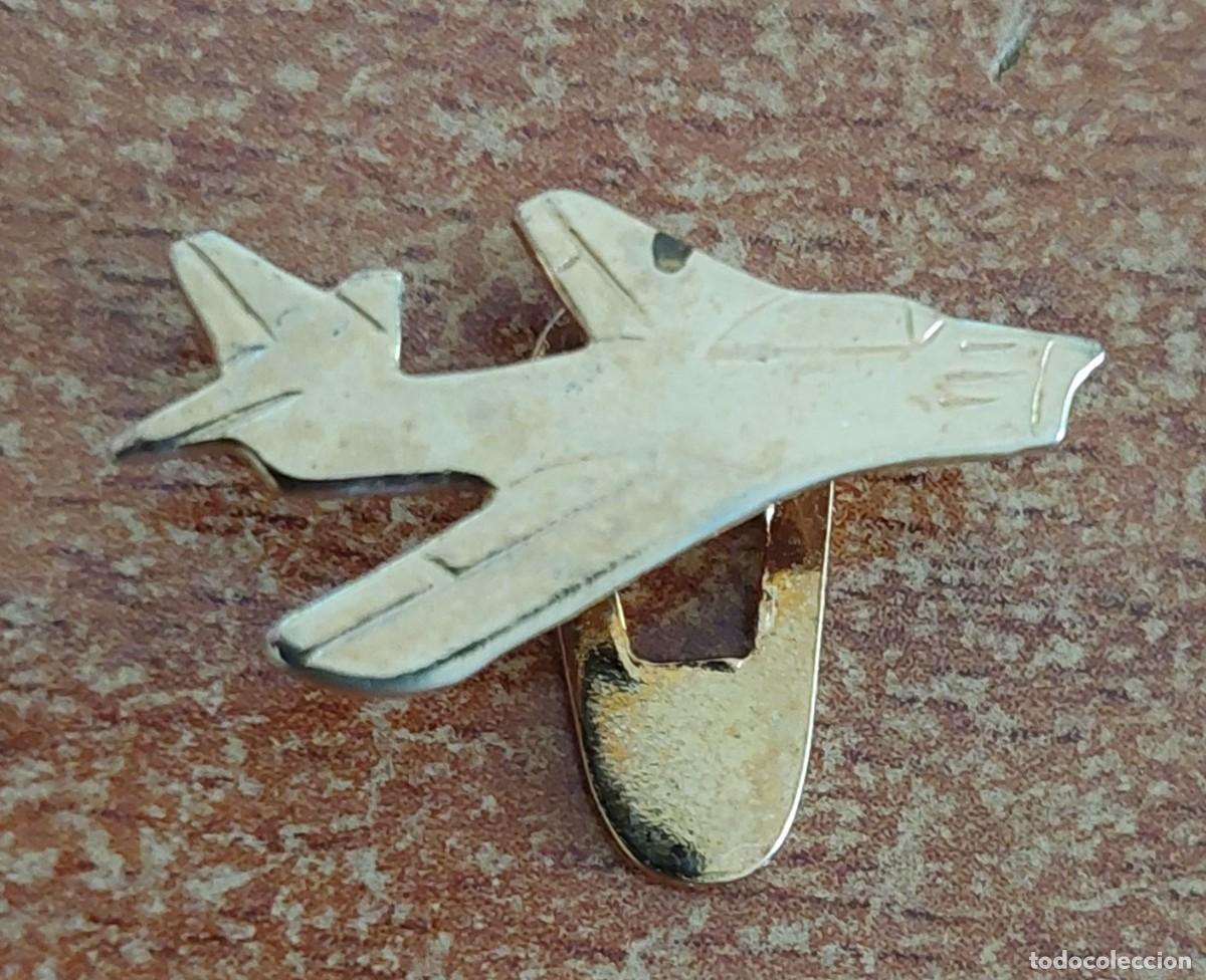 Militaria: Insignia ojal Jet avi&oacute;n
