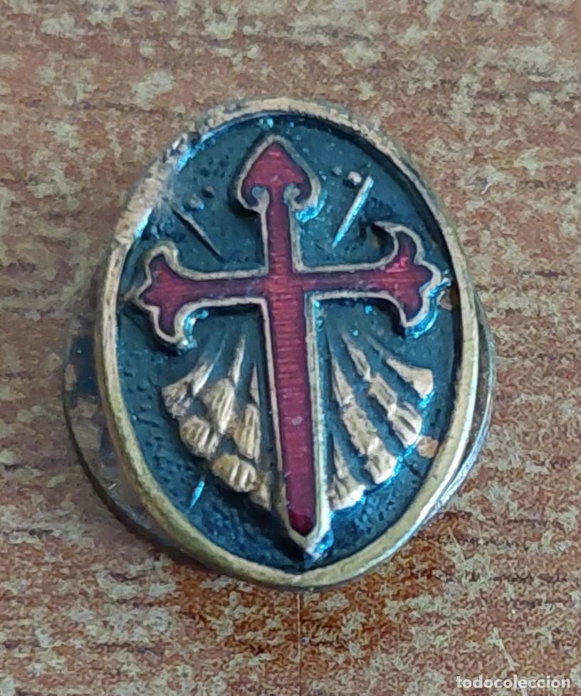 Militaria: Insignia ojal orden Santiago peregrinaci&oacute;n