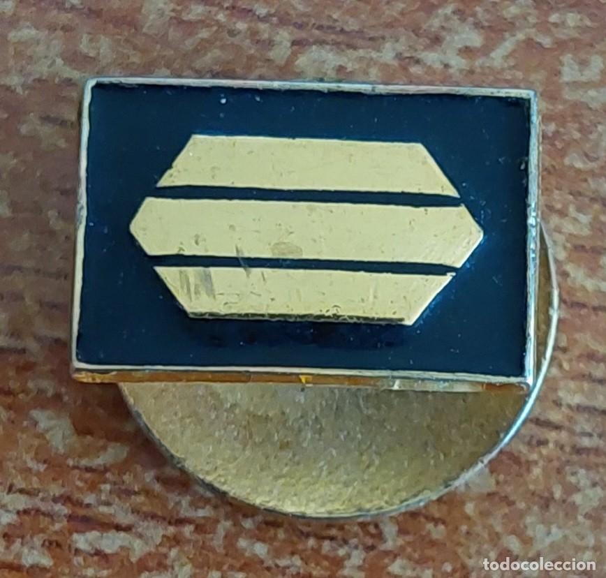 Militaria: Insignia ojal Sargento provisional guerra civil