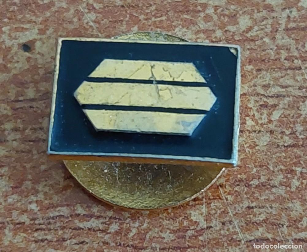 Militaria: Insignia ojal Sargento provisional guerra civil