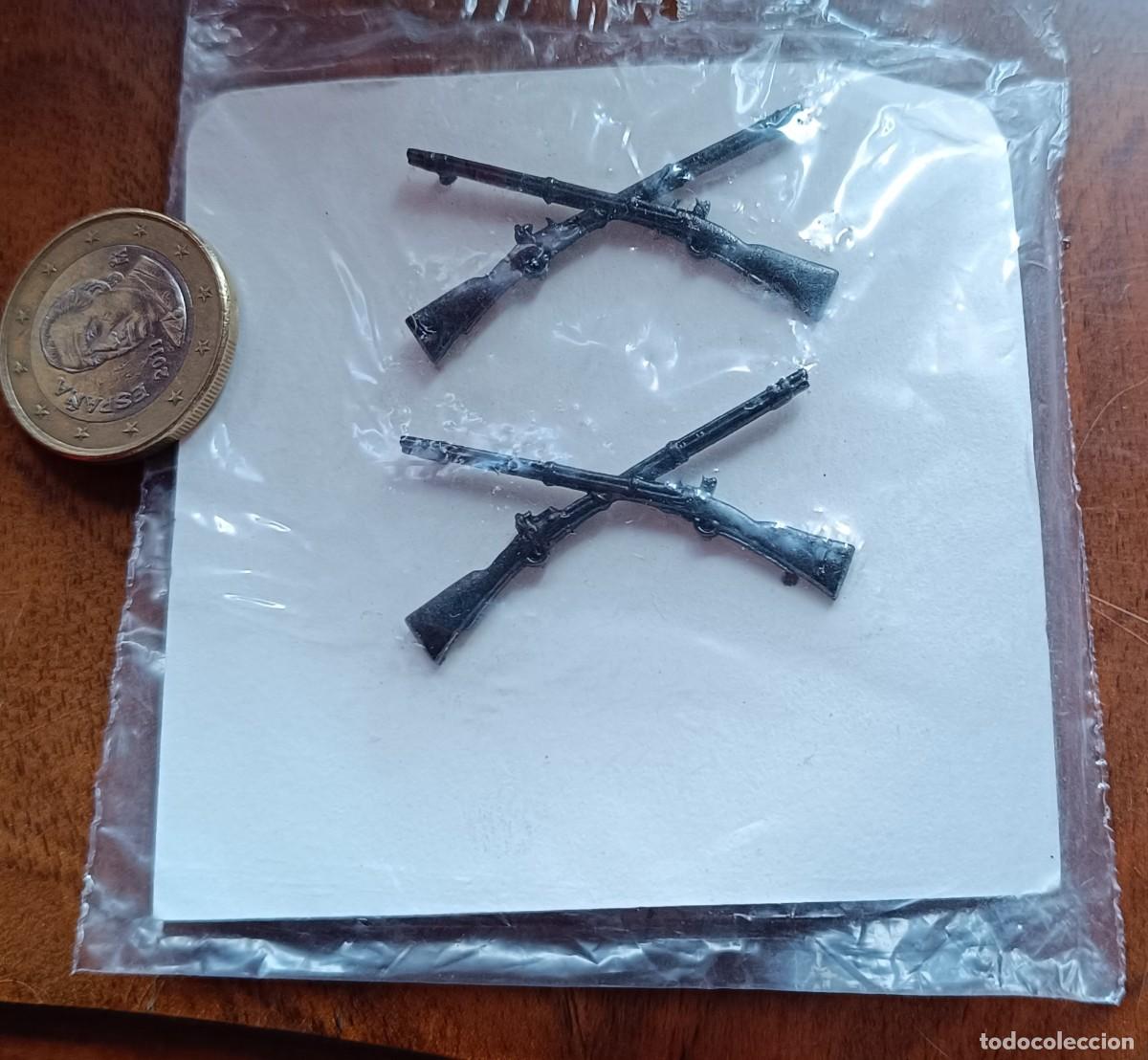 Militaria: USA - Pareja distintivos Infanter&iacute;a versi&oacute;n oscura o para camuflaje L-1