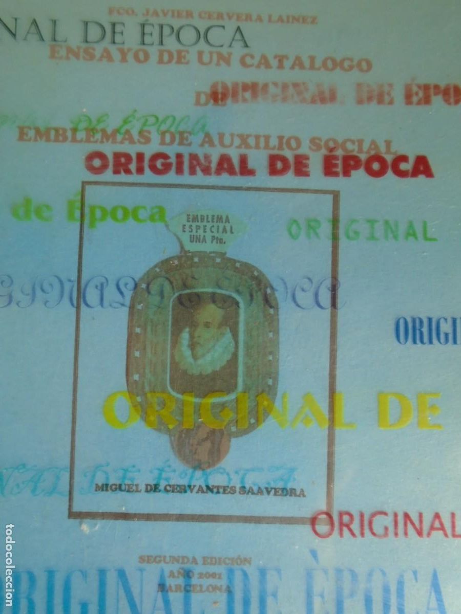 Militaria: (CAT-260701)ENSAYO DE UN CATALOGO DE EMBLEMAS DE AUXILIO SOCIAL - FCO.JAVIER CERVERA LAINEZ - 2001
