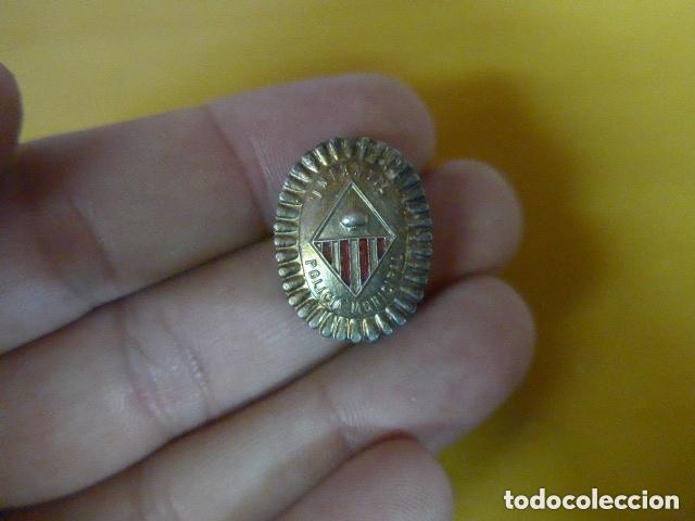 Militaria: Antiguo emblema republicano de policia municipal infantil de sabadell, original. Republica.