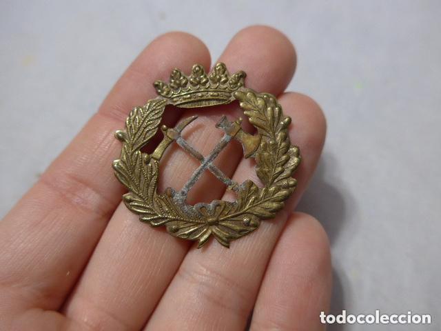 Militaria: Antigua gran insignia emblema de ingeniero de montes franquista, original. Epoca Franco.