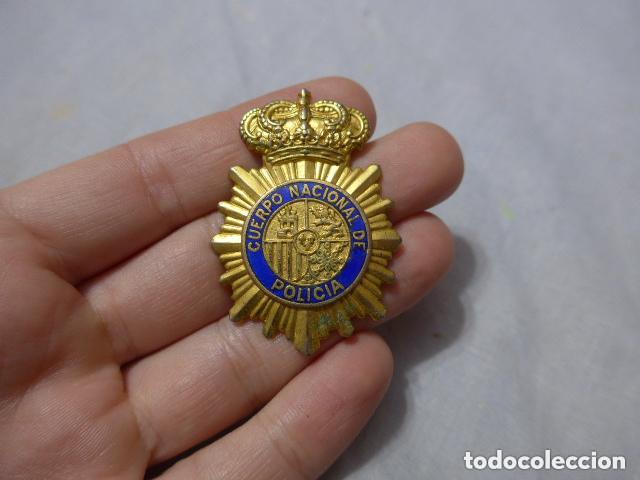 Militaria: Insignia o emblema del Cuerpo Nacional de Policia, Policia Nacional.