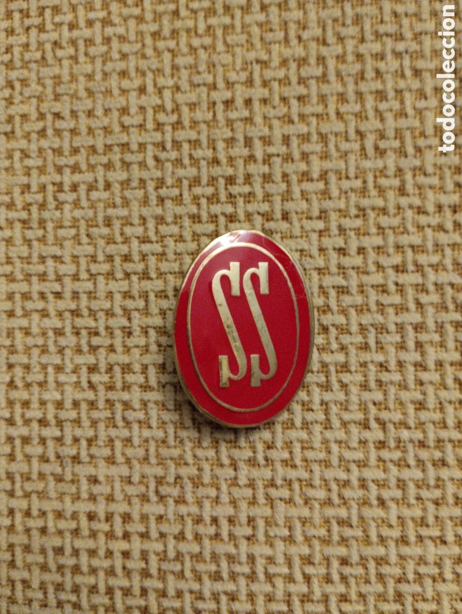 Militaria: Insignia antigua Servicios Sociales