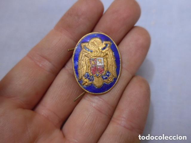Militaria: Antiguo centro de placa de policia franquista, epoca de franco, original.