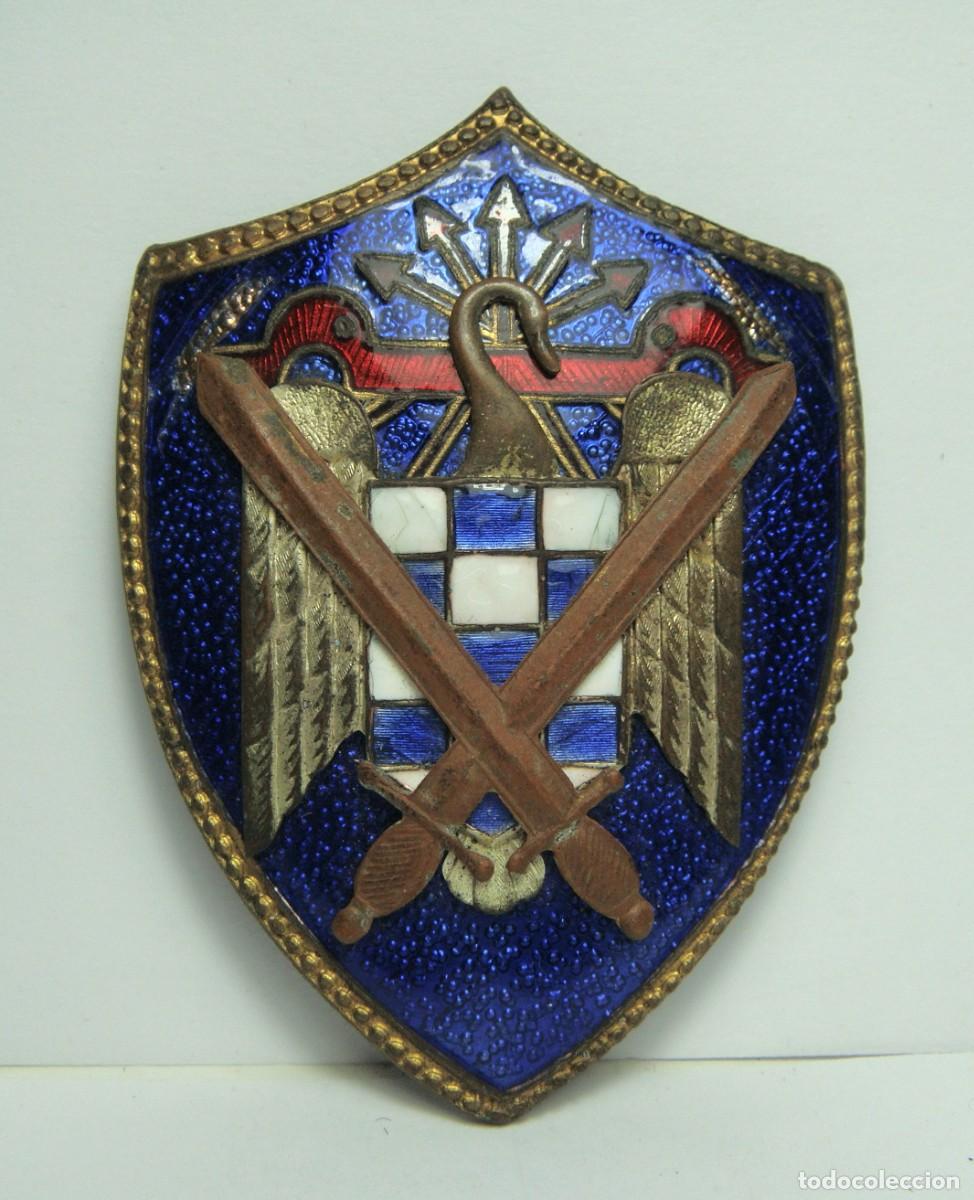 Militaria: Insignia de las Milicias Universitarias SEU. &Eacute;poca de Franco.