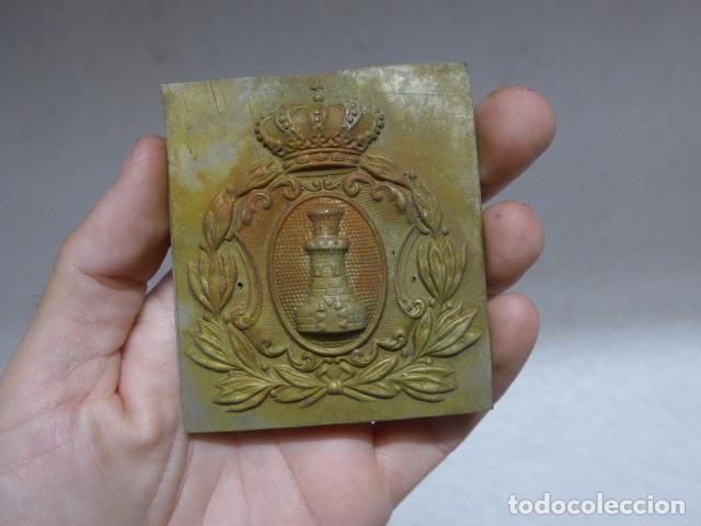 Militaria: Antigua chapa o emblema de ros de ingenieros alfonsino sin recortar, Alfonso XIII