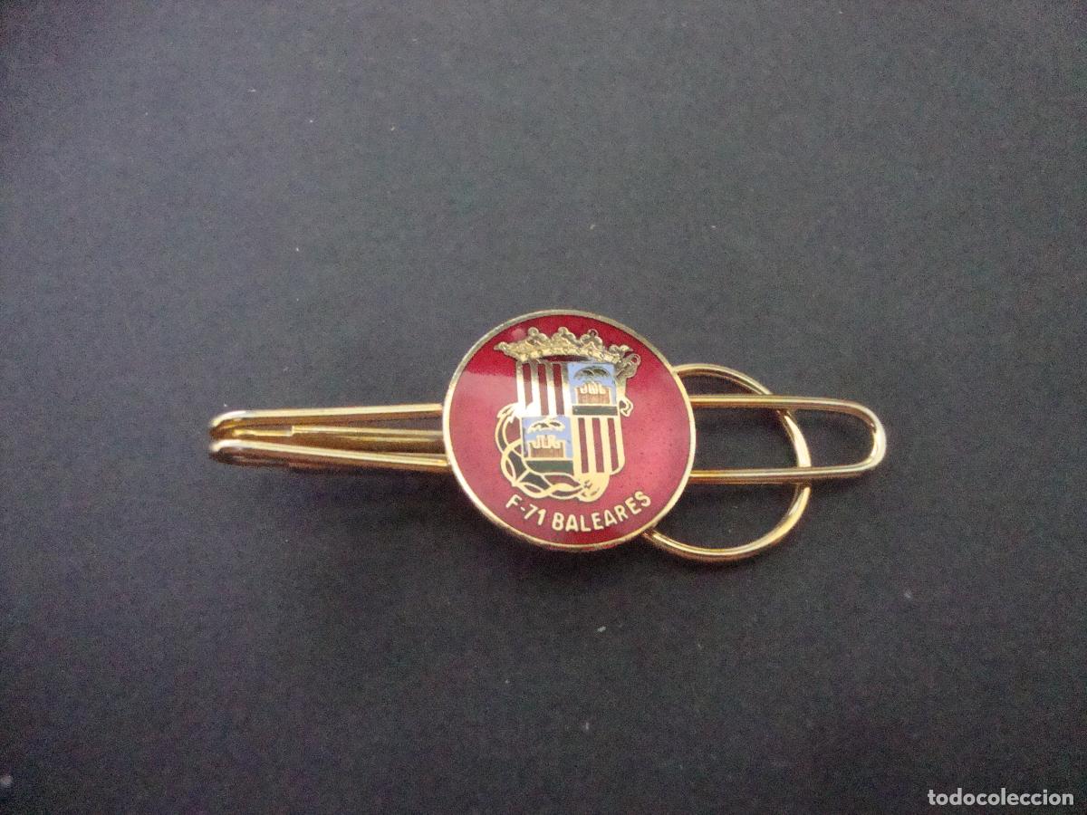 Militaria: SUJETA CORBATA AGUJA MILITAR F 71 BALEARES