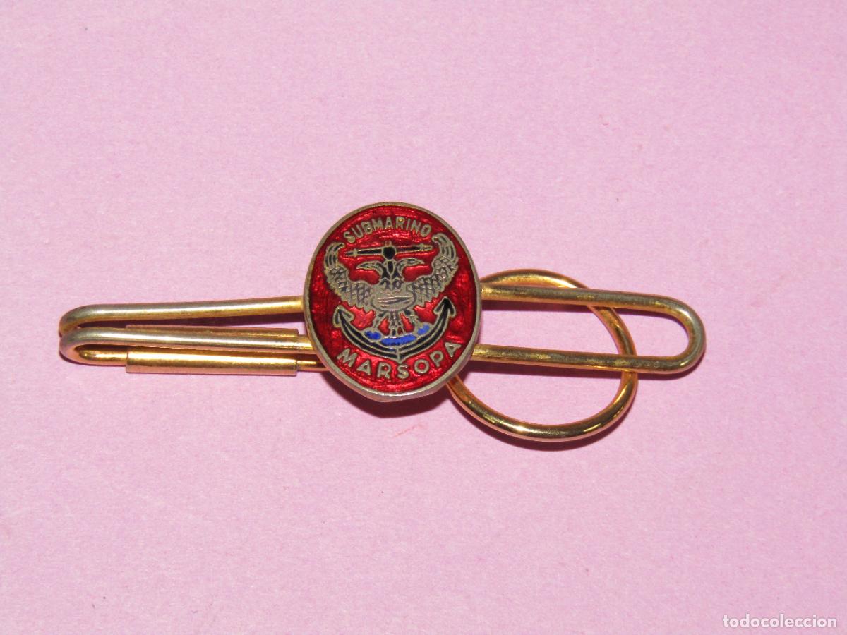Militaria: Antiguo Pisacorbatas Pasador de Corbata en Metal Dorado y Esmaltes del Submarino MARSOPA