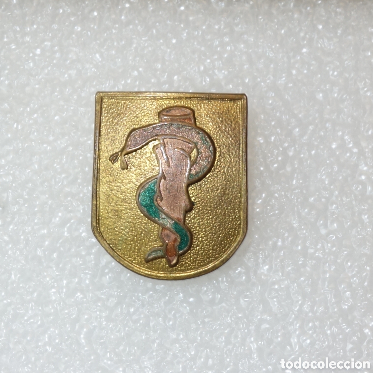 Militaria: Distintivo Licenciado Medicina y Cirug&iacute;a M&eacute;dico Militar