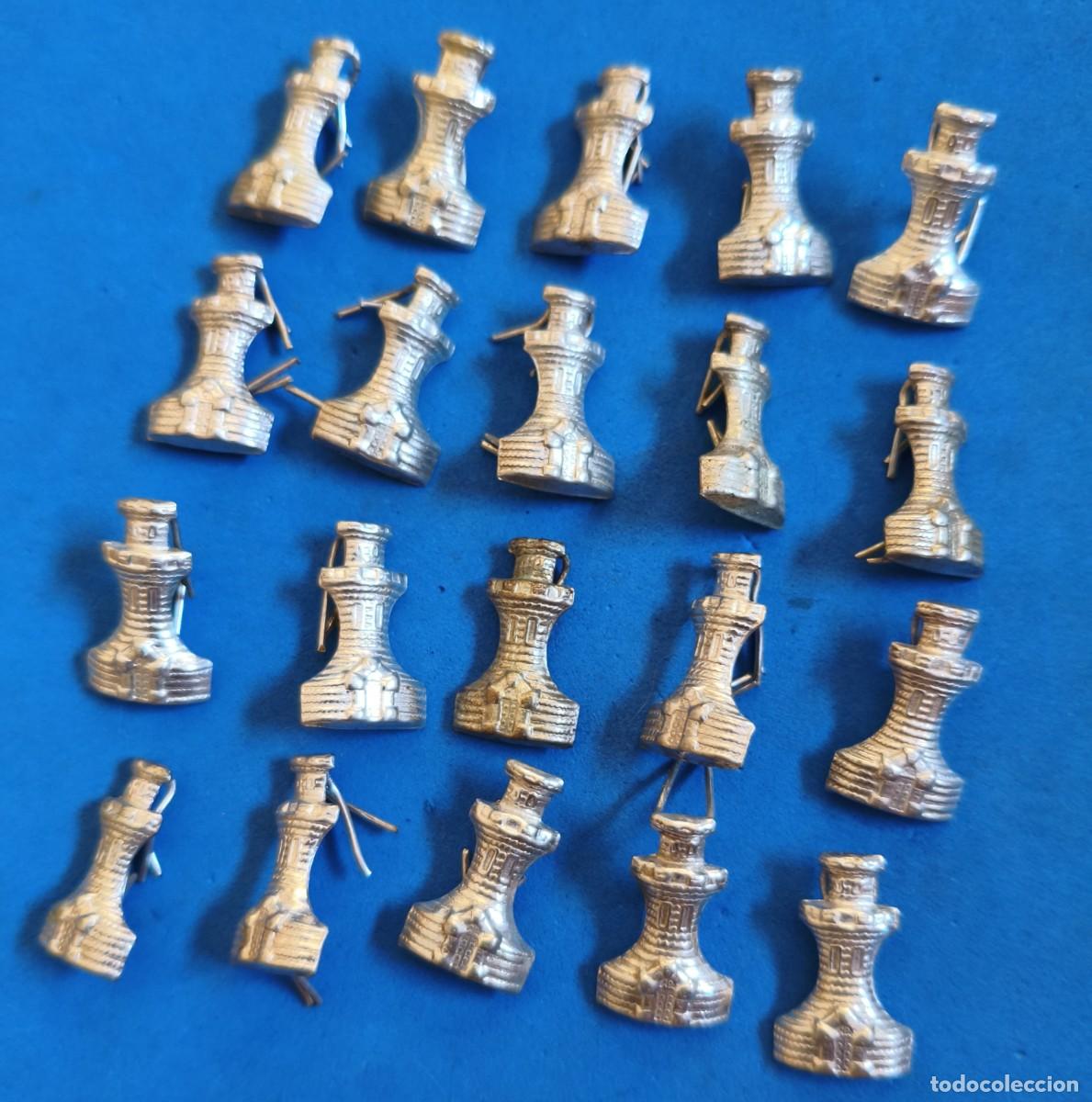 Militaria: Ingenieros. Distintivos / Insignias. Rep&uacute;blica / Guerra Civil / Postguerra.