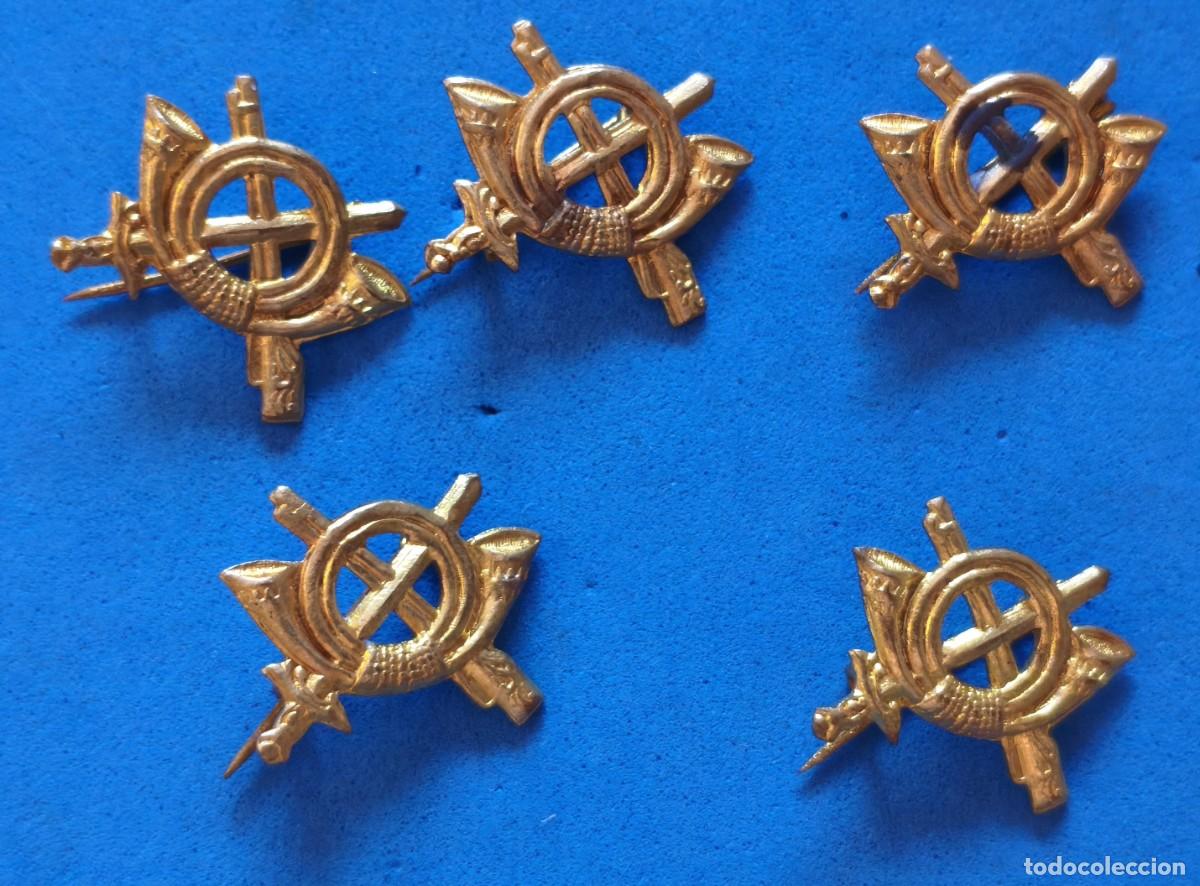 Militaria: Infanter&iacute;a Distintivos / Insignias muy peque&ntilde;as. Rep&uacute;blica / Guerra Civil / Postguerra.