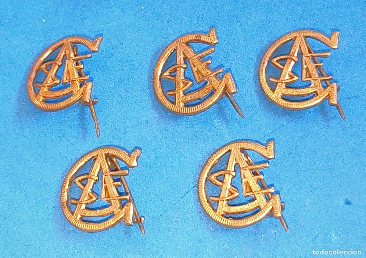 Militaria: Cuerpo Auxiliar del Ej&eacute;rcito. Distintivos / Insignias muy peque&ntilde;as. Rep&uacute;blica / Guerra Civil / Postg