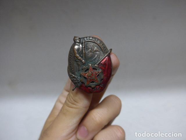 Militaria: Antiguo emblema original ruso de 1929 combatiente del OKDVA campa&ntilde;a contra Manchuria, URSS comunista