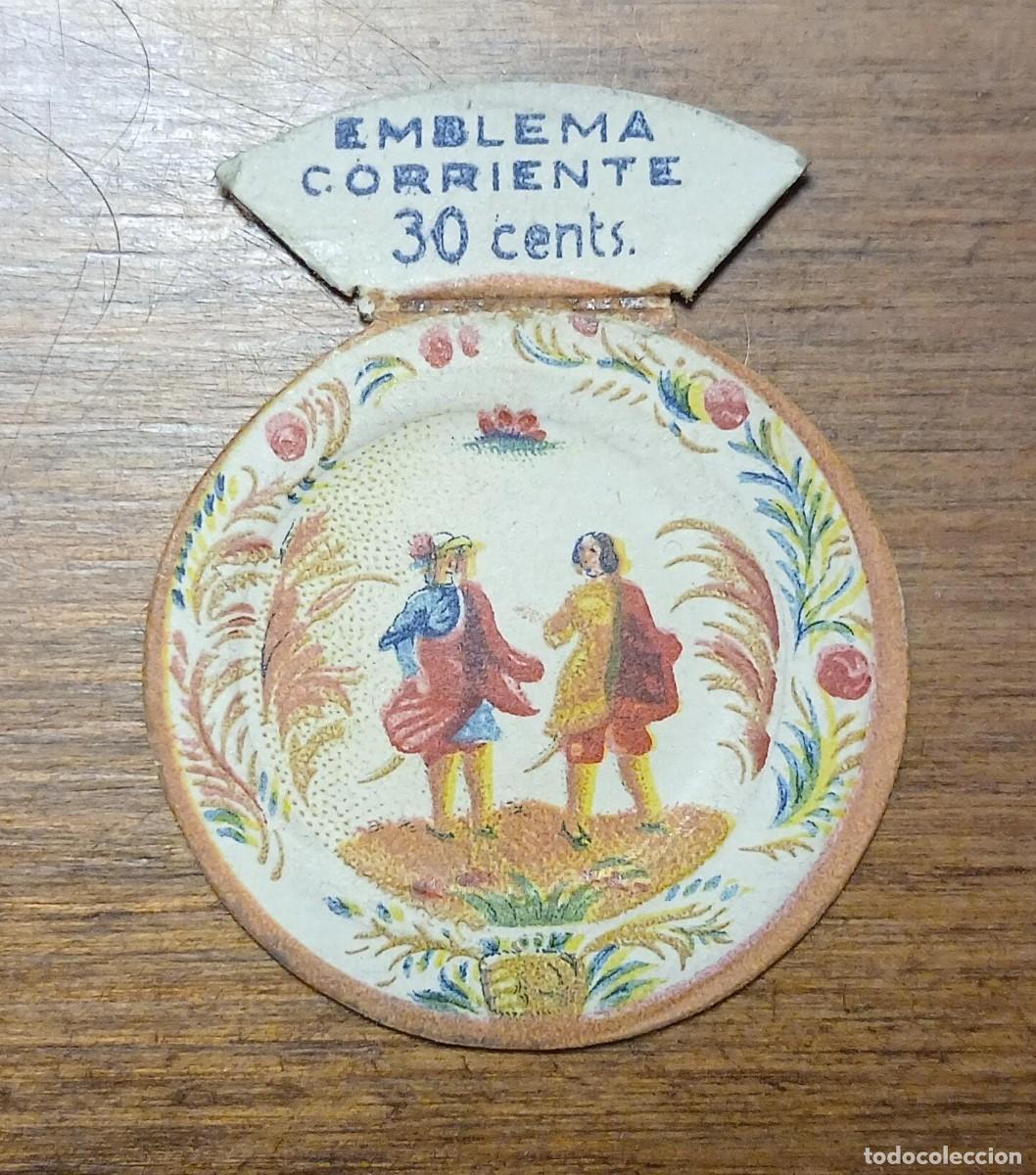 Militaria: Emblema auxilio social, CORRIENTE 30 CTS, serie J, N&ordm; 5, PLATO DEL BUEN RETIRO.