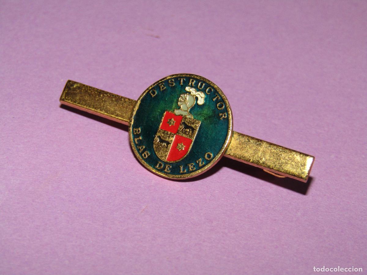 Militaria: Antiguo Alfiler de Corbata en Lat&oacute;n y Esmalte del Destructor BLAS DE LEZO