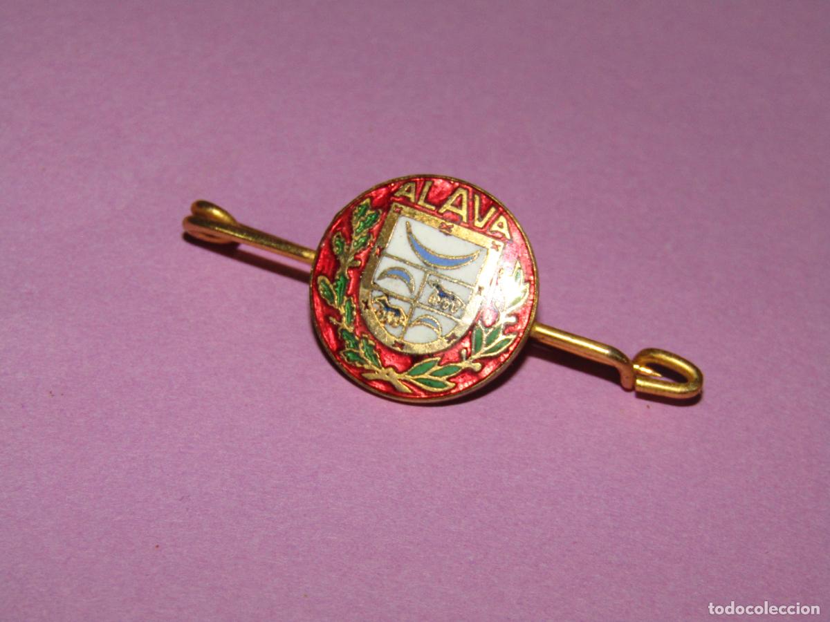 Militaria: Antiguo Alfiler de Corbata en Lat&oacute;n y Esmaltes ARMADA ESPA&Ntilde;OLA del Destructor ALAVA