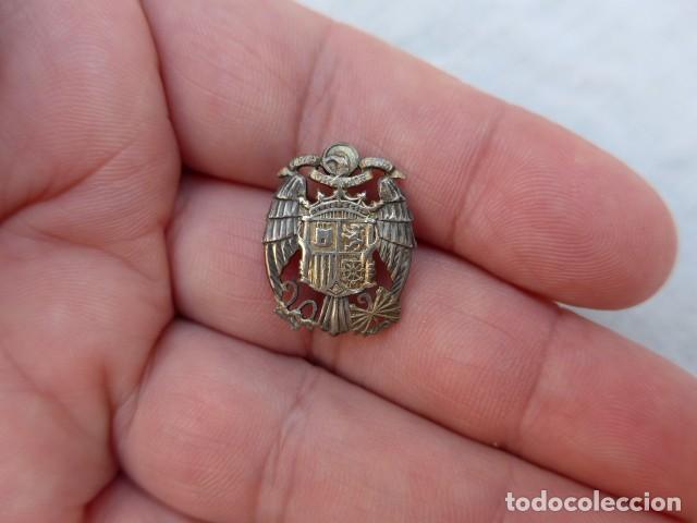 Militaria: ANTIGUA INSIGNIA PATRIOTICA AGUILA DE SAN JUAN DE PLATA