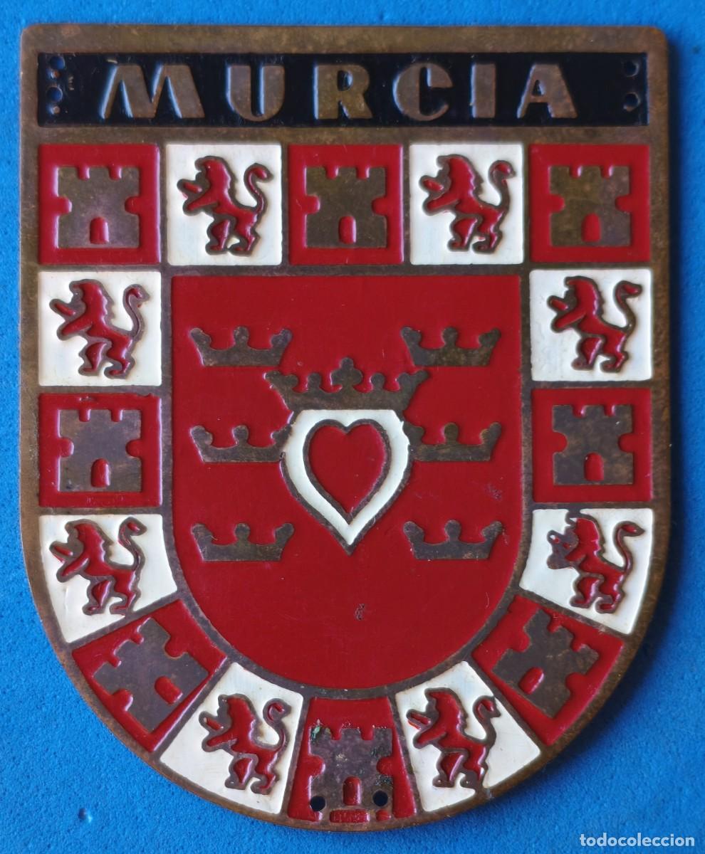 Militaria: Organizaci&oacute;n Juvenil Espa&ntilde;ola (O.J.E.). Frente Juventudes. Placa de Brazo de Murcia.