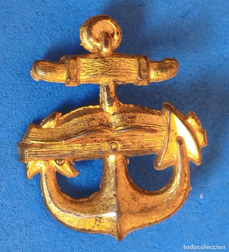 Militaria: Antiguo Distintivo / emblema. Marina de Guerra. Archivos.