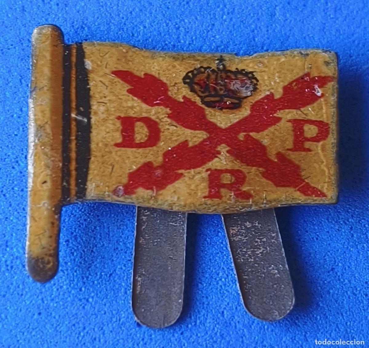 Militaria: Pin / Insignia / Emblema / Distintivo de car&aacute;cter propagand&iacute;stico. Carlista. Requet&eacute;. Dios Patria Re