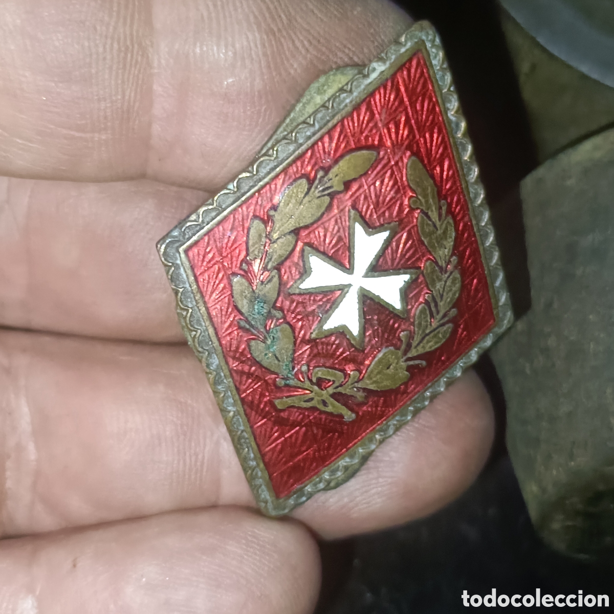 Militaria: Muy antiguo rombo de sanidad militar del Ej&eacute;rcito espa&ntilde;ol