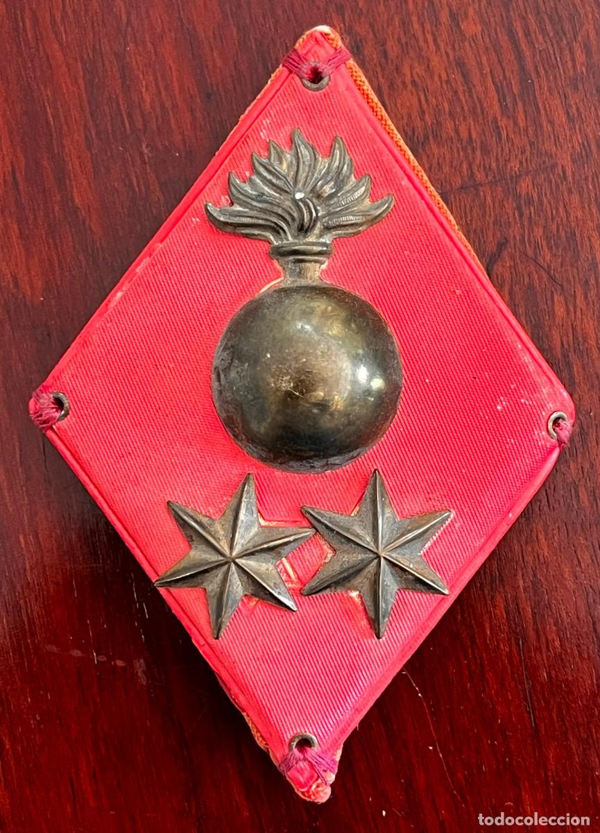 Militaria: Emblema grande de teniente de artilleria, &eacute;poca de Franco. Lleva superpuesta una pieza met&aacute;lica de l