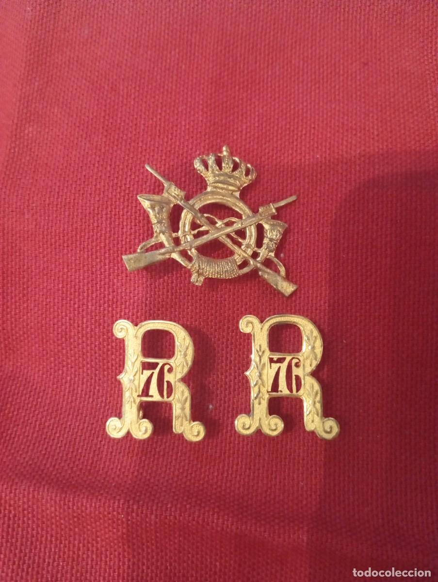 Militaria: Lote insignia emblemas Cuello regimiento 76 oficial