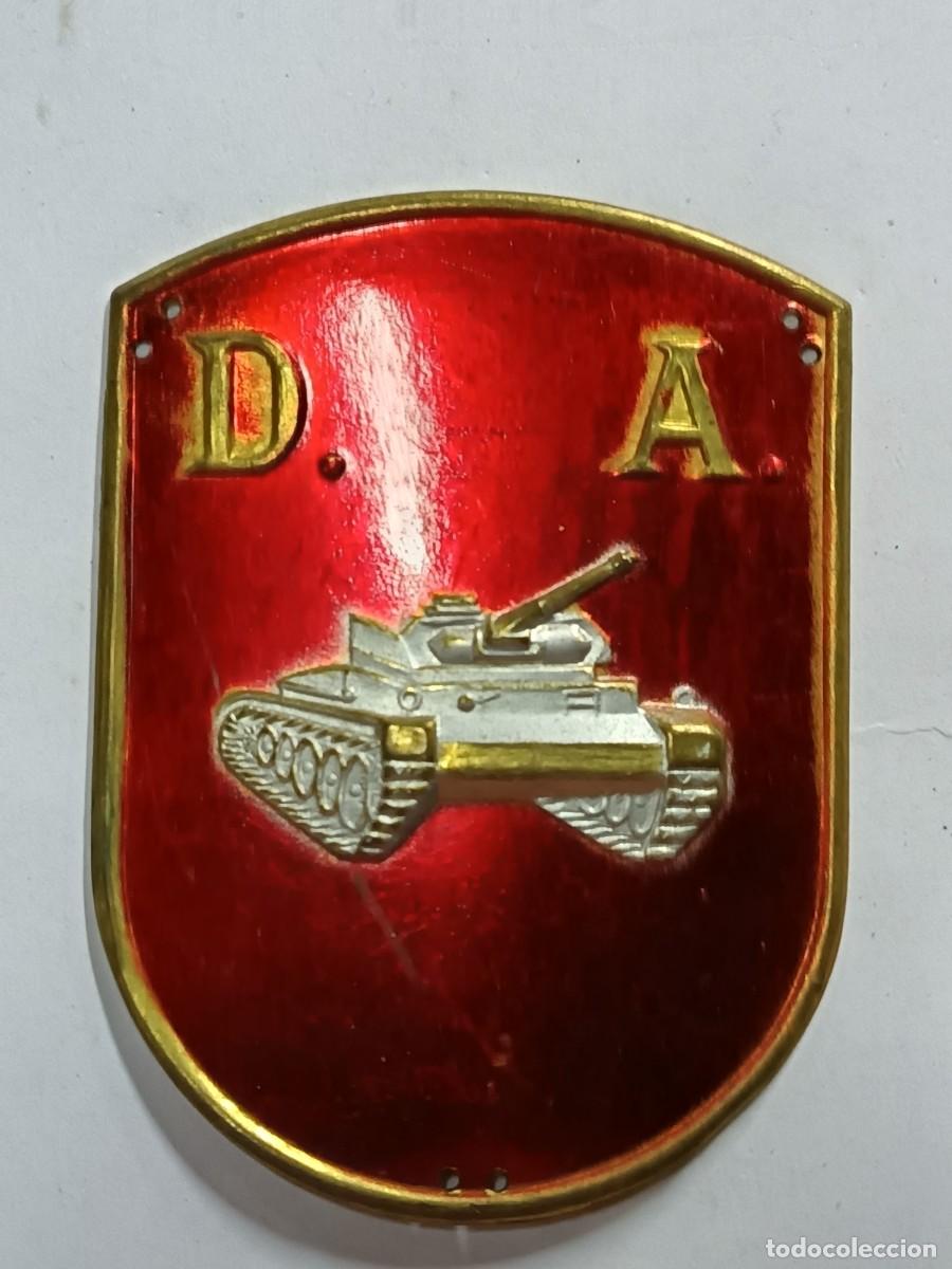 Militaria: distintivo &eacute;poca de posguerra de Divisi&oacute;n Acorazada Brunete