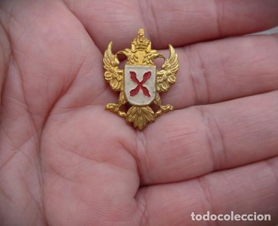 Militaria: ANTIGUA INSIGNIA AGUILA BICEFALA CARLISTA - DORADA - GUERRA CIVIL