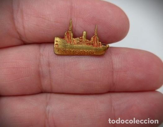 Militaria: ANTIGUA INSIGNIA BARCO KOMSOMOL AYUDA A LA REP&Uacute;BLICA GUERRA CIVIL ORIGINAL