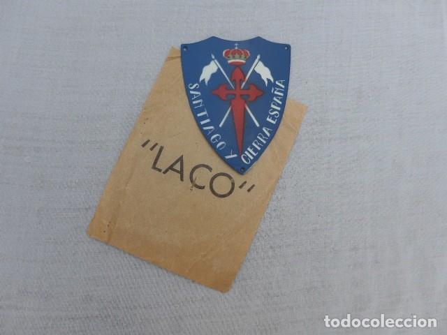 Militaria: ANTIGUO EMBLEMA DE BRAZO SANTIAGO Y CIERRA ESPA&Ntilde;A CABALLERIA GUERRA CIVIL CON SOBRE ORIGINAL