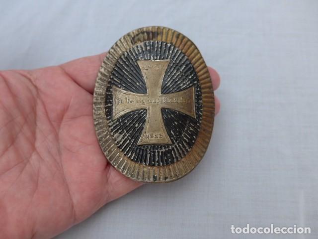 Militaria: PLACA ALEMANA DE SHAKO PRUSIANO - LANDWEHR - MODELO 1888 CHACO