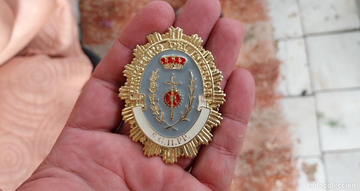 Militaria: PLACA FUNCCIONARIO DE PRISIONES
