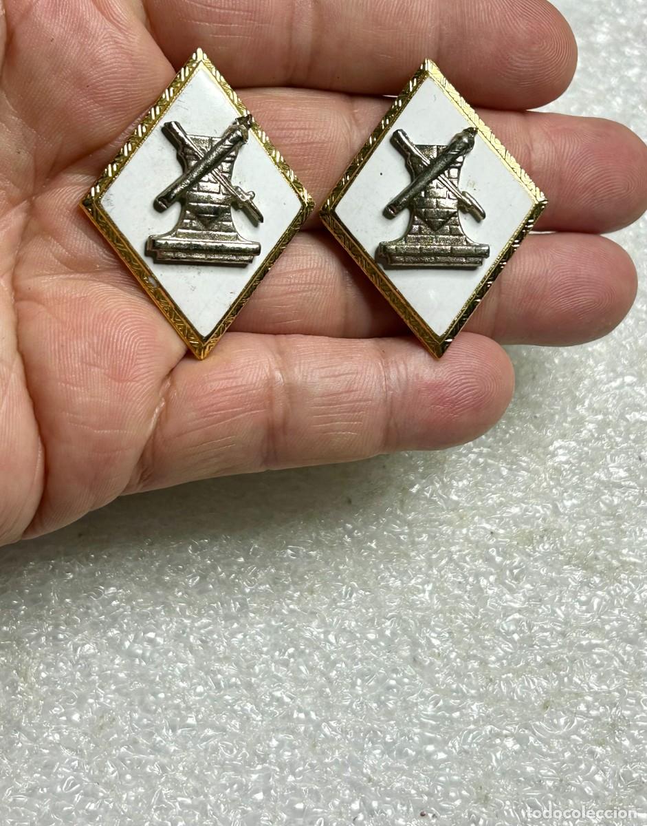 Militaria: 4232.Pareja de rombos de cuello de Ingenieros de Armamento y Construcci&oacute;n Ejercito de Tierra