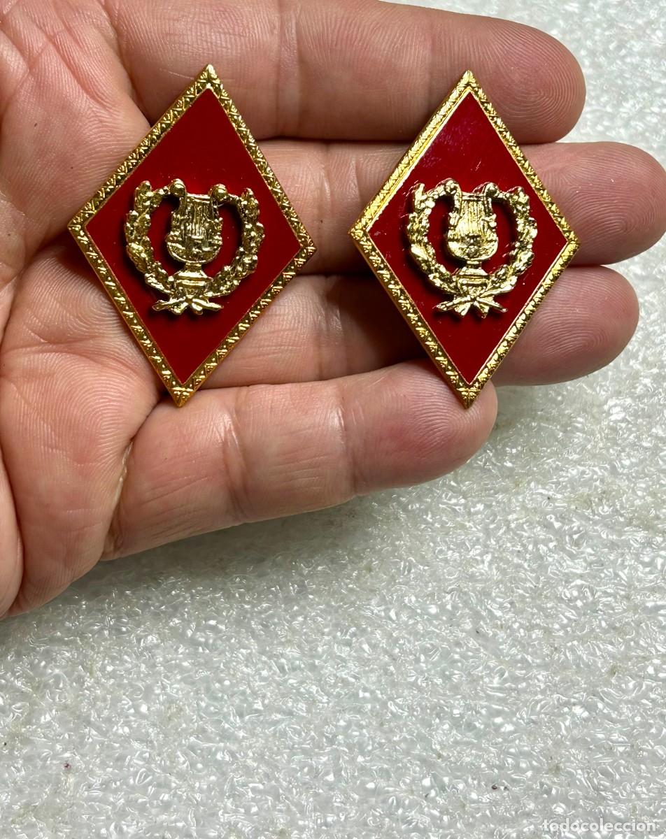 Militaria: 4233.Pareja de rombos de m&uacute;sica militar del Ej&eacute;rcito de Tierra espa&ntilde;ol