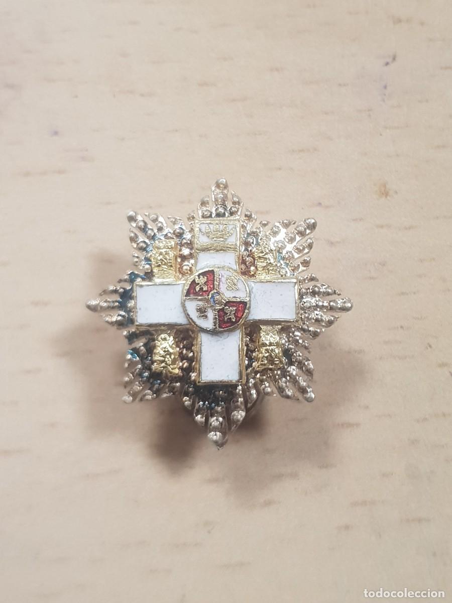 Militaria: Pin de ojal insignia cruz merito militar distintivo blanco franco